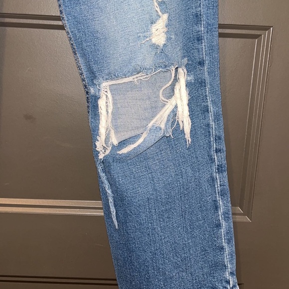 Abercrombie & Fitch distressed ankle straight ultra high rise 28/ 6R - Picture 3 of 10